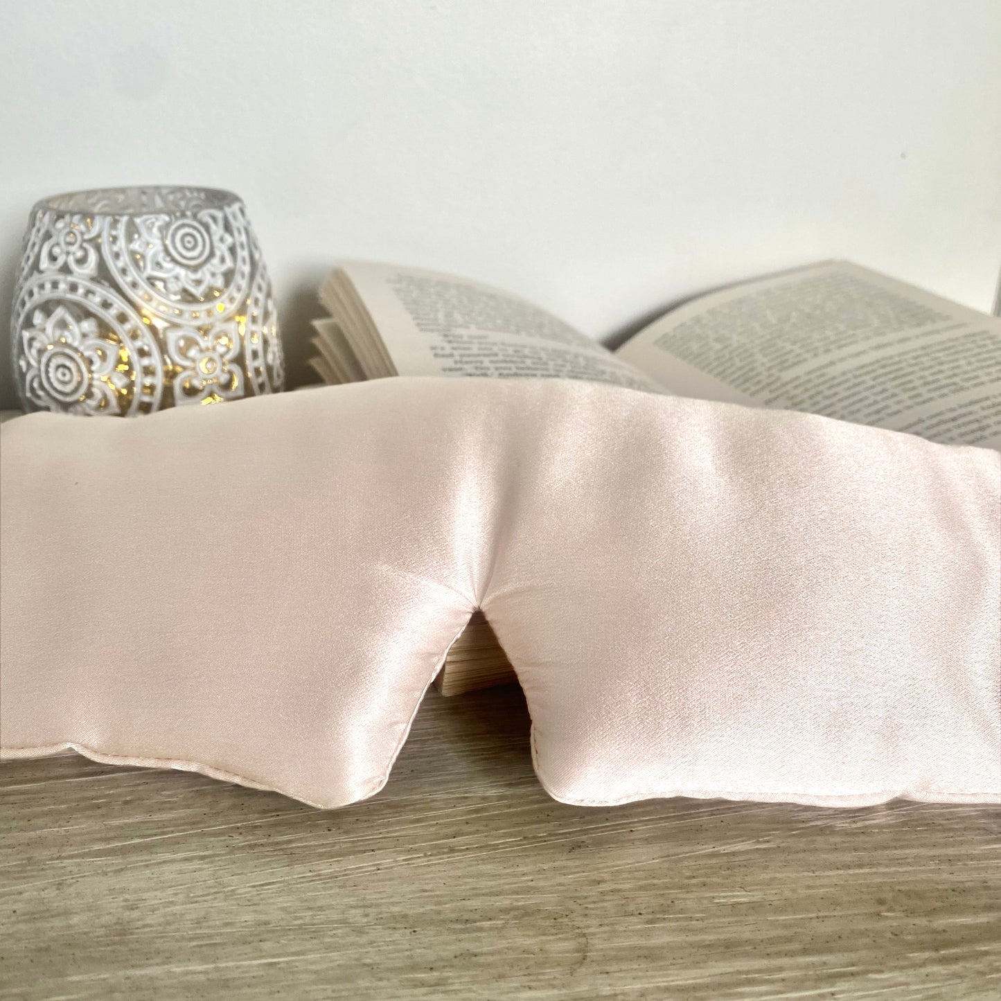 3D Silk Sleep Eye Mask | The Silk Grove™ - Champagne