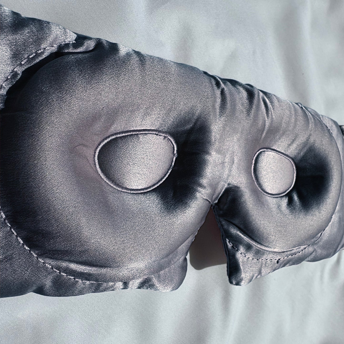 3D Silk Sleep Eye Mask | The Silk Grove™ - Black